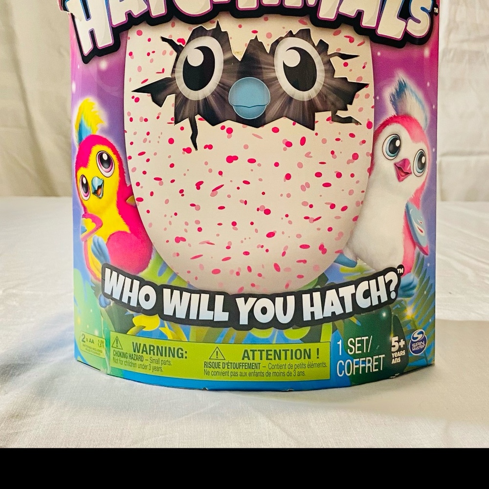 Hatchimals Penguals Draggles Mystery Egg Spin Masters Collectible Brand New